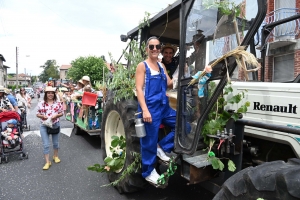 Retournac : les métiers incarnés à travers le corso de la Saint-Jean (vidéo)