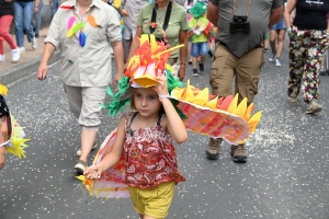 Retournac : les métiers incarnés à travers le corso de la Saint-Jean (vidéo)