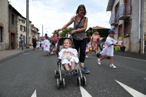 Retournac : les métiers incarnés à travers le corso de la Saint-Jean (vidéo)