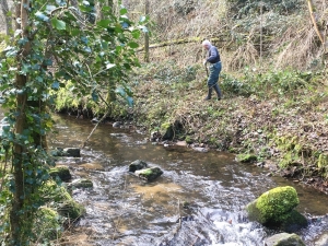 L&#039;heure est au nettoyage pour les pêcheurs de Monistrol-Gournier