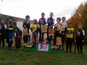 Cyclisme : Antoine Bonnaud du Vélo Club du Velay l’emporte au cyclo-cross de Savigneux