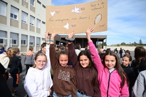 Attaque d&#039;Arras : un recueillement solennel dans les collèges et les lycées de Haute-Loire