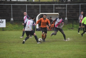 Foot, D1 : la montée sans fête pour La Séauve battue par Bains/Saint-Christophe