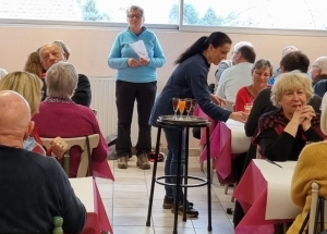 Moment de convivialité au club de randonnée monistrolien