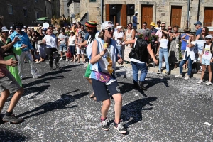 Lapte : chaude ambiance sur la fête d&#039;été de Lapte (vidéo)