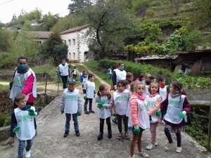 Monistrol-sur-Loire : les écoliers de Notre-Dame-du-Château ramassent les déchets