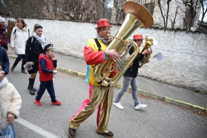 Bas-en-Basset à l&#039;heure du Carnaval des enfants