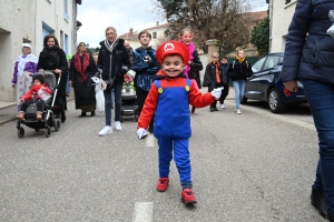 Bas-en-Basset à l&#039;heure du Carnaval des enfants