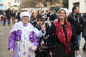 Bas-en-Basset à l&#039;heure du Carnaval des enfants