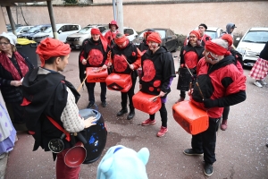 Bas-en-Basset à l&#039;heure du Carnaval des enfants