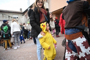 Bas-en-Basset à l&#039;heure du Carnaval des enfants