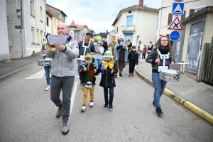 Bas-en-Basset à l&#039;heure du Carnaval des enfants