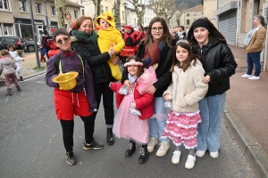 Bas-en-Basset à l&#039;heure du Carnaval des enfants