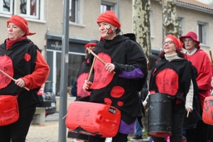 Bas-en-Basset à l&#039;heure du Carnaval des enfants