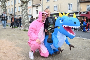 Bas-en-Basset à l&#039;heure du Carnaval des enfants