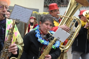 Bas-en-Basset à l&#039;heure du Carnaval des enfants