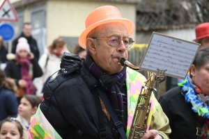 Bas-en-Basset à l&#039;heure du Carnaval des enfants