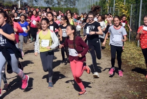 Cross du collège public d&#039;Yssingeaux : les photos des CM2, 6e et 5e filles