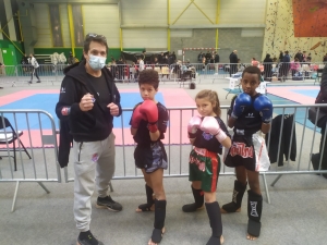 L&#039;Athlétic-Club du Puy à la Coupe de Noël de kick-boxing à Rive-de-Gier