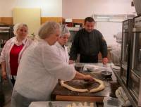 Le chef Sandy Cairea observé avec intérêt cet atelier.