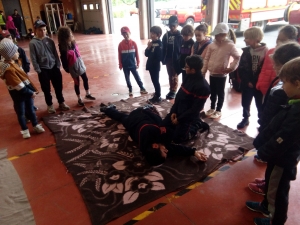 Lapte : une randonnée jusqu&#039;à la caserne des pompiers pour des écoliers de l&#039;école du Petit Suc