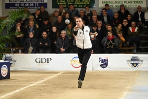 Boules lyonnaises : l&#039;équipe Chirat remporte l&#039;étape du Championnat de France M1 à Sainte-Sigolène