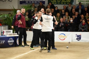 Boules lyonnaises : l&#039;équipe Chirat remporte l&#039;étape du Championnat de France M1 à Sainte-Sigolène