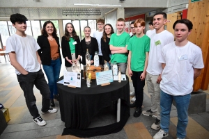 Monistrol-sur-Loire : leur bouteille lumineuse se transforme en lessive pour les plus démunis