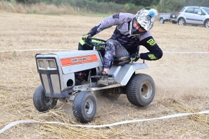 Course sur prairie 2023 : les photos des tracteurs-tondeuses