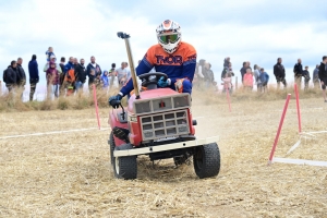 Course sur prairie 2023 : les photos des tracteurs-tondeuses