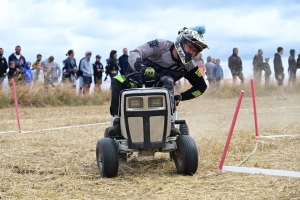 Course sur prairie 2023 : les photos des tracteurs-tondeuses