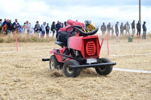 Course sur prairie 2023 : les photos des tracteurs-tondeuses