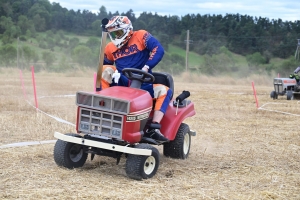 Course sur prairie 2023 : les photos des tracteurs-tondeuses