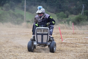 Course sur prairie 2023 : les photos des tracteurs-tondeuses