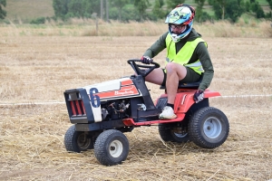 Course sur prairie 2023 : les photos des tracteurs-tondeuses