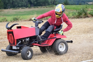 Course sur prairie 2023 : les photos des tracteurs-tondeuses