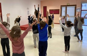 Saint-Maurice de Lignon : les CP de l’école publique dansent à l’école (vidéo)