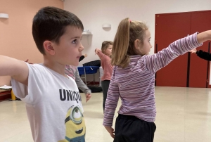 Saint-Maurice de Lignon : les CP de l’école publique dansent à l’école (vidéo)