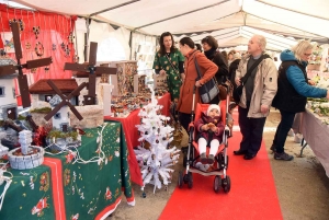 Retournac : le marché de Noël anime le bourg