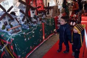 Retournac : le marché de Noël anime le bourg