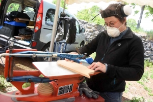 Saint-Front : des ânes en chair et en bois sur le chemin de la cascade de Souteyros