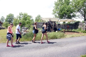 Saint-Front : des ânes en chair et en bois sur le chemin de la cascade de Souteyros