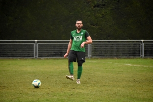 Foot : Aurec conforte sa première place en District 2