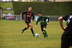 Foot : Aurec conforte sa première place en District 2