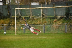 Foot : Aurec conforte sa première place en District 2