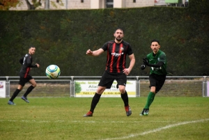 Foot : Aurec conforte sa première place en District 2