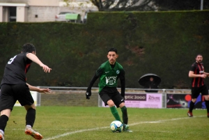 Foot : Aurec conforte sa première place en District 2