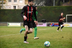 Foot : Aurec conforte sa première place en District 2