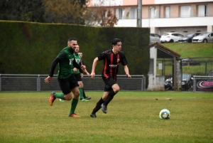 Foot : Aurec conforte sa première place en District 2