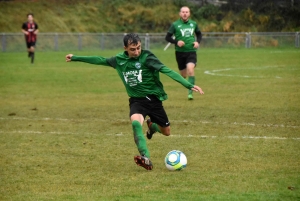 Foot : Aurec conforte sa première place en District 2